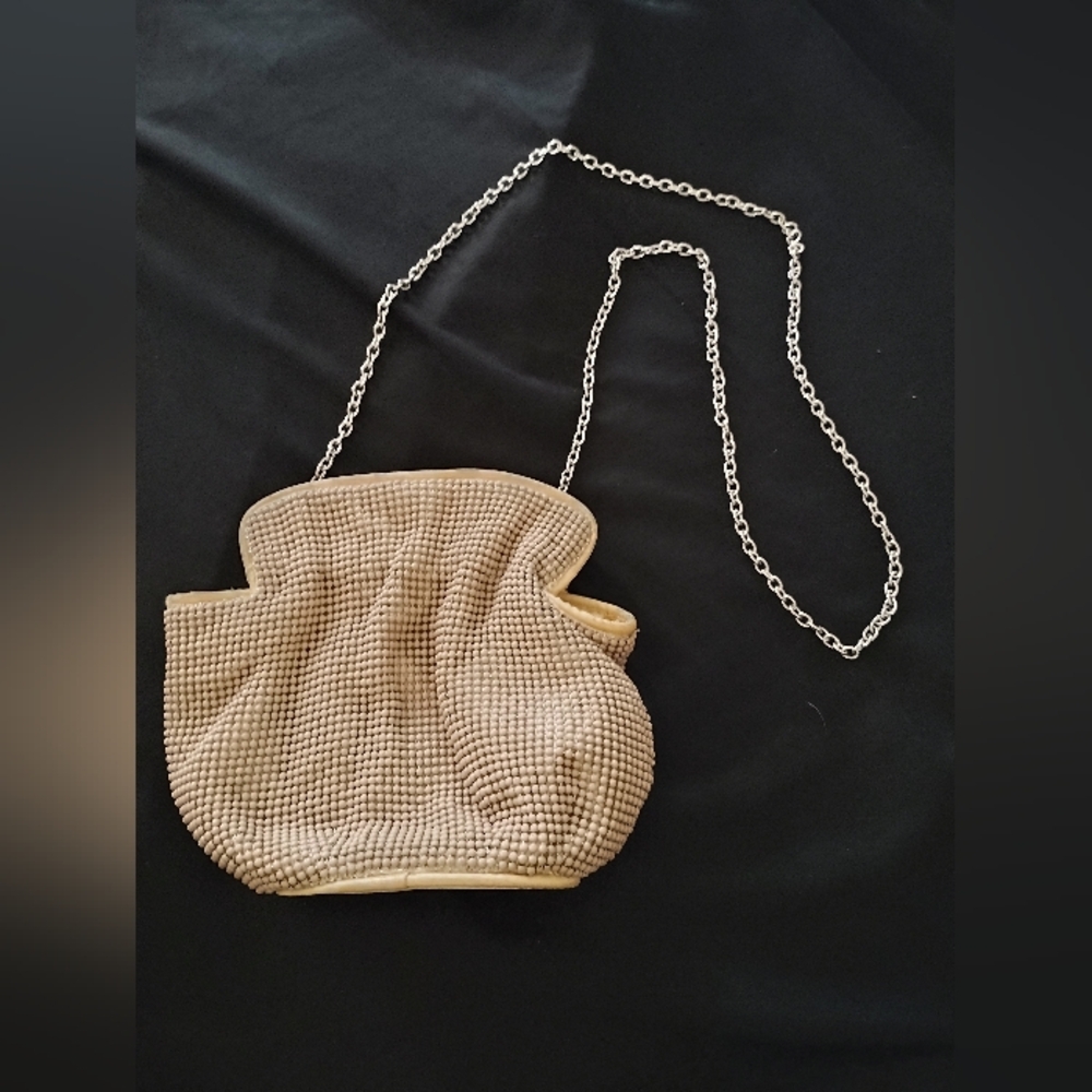 Vintage Metal Beaded Clamshell Purse By La Regale Cream Color Chain Strap